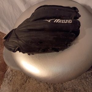 Mizuno Black Baseball Glove